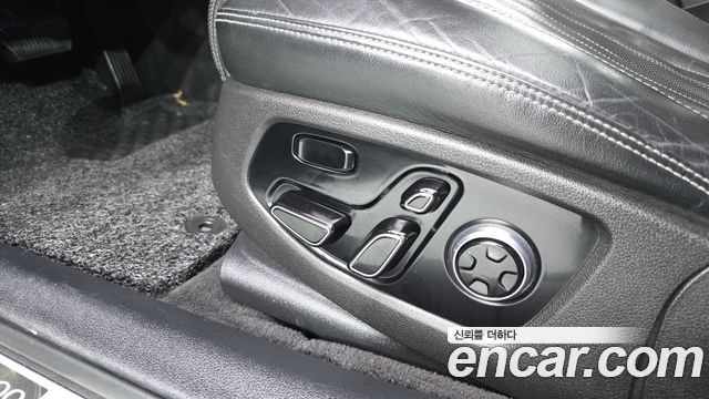 Genesis EQ900 2016 — photo 31