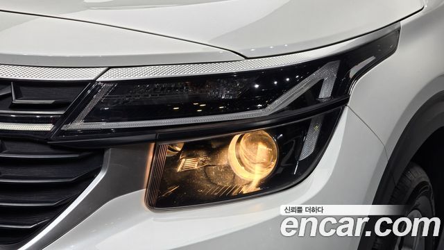 Kia Seltos 2023 — photo 8