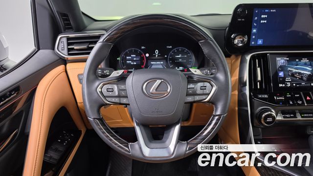 Lexus LX 2025 — photo 13