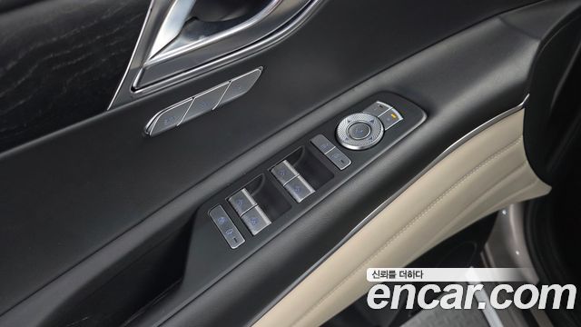 Genesis GV80 2020 — photo 27