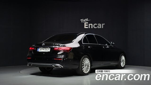 Mercedes-Benz E-Class 2021 — photo 2