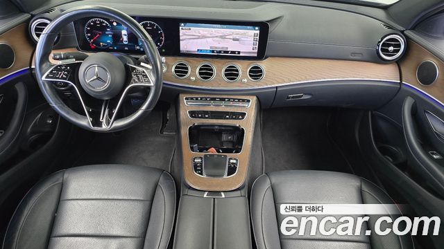 Mercedes-Benz E-Class 2021 — photo 10