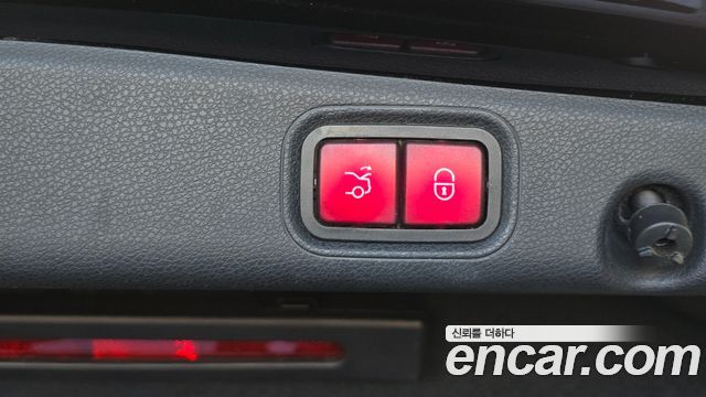 Mercedes-Benz E-Class 2021 — photo 23