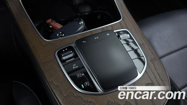 Mercedes-Benz E-Class 2021 — photo 26