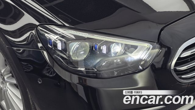 Mercedes-Benz E-Class 2021 — photo 8