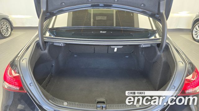 Mercedes-Benz E-Class 2021 — photo 33