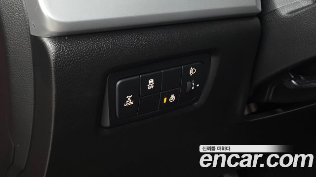 KG Mobility KORANDO 2015 — photo 27