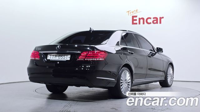 Mercedes-Benz E-Class 2016 — photo 2
