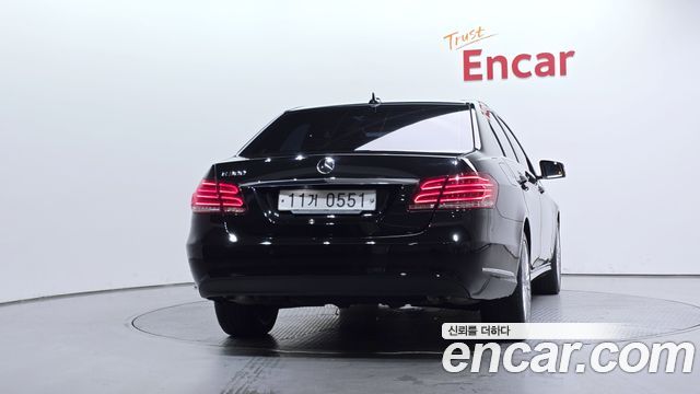 Mercedes-Benz E-Class 2016 — photo 4