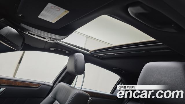 Mercedes-Benz E-Class 2016 — photo 19