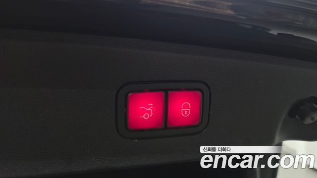 Mercedes-Benz E-Class 2016 — photo 20