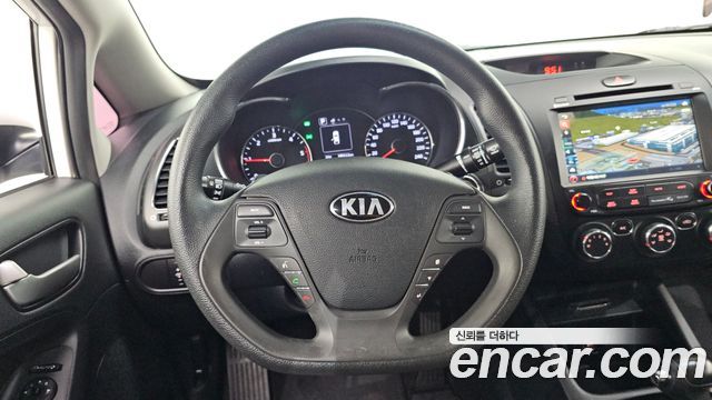 Kia K3 2017 — photo 13