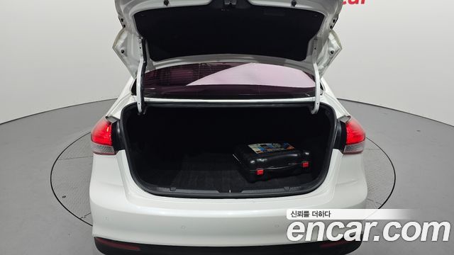 Kia K3 2017 — photo 20