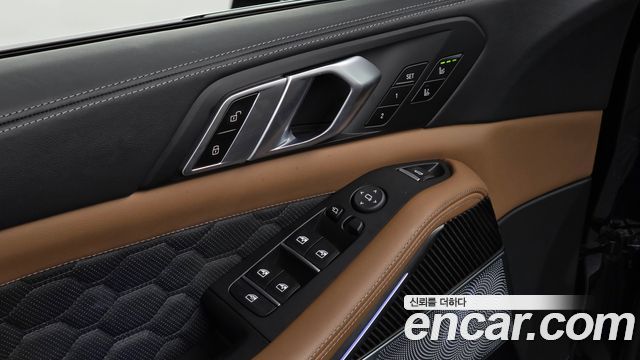 BMW X5M 2026 — photo 16