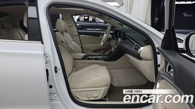 Genesis G70 2022 — photo 11