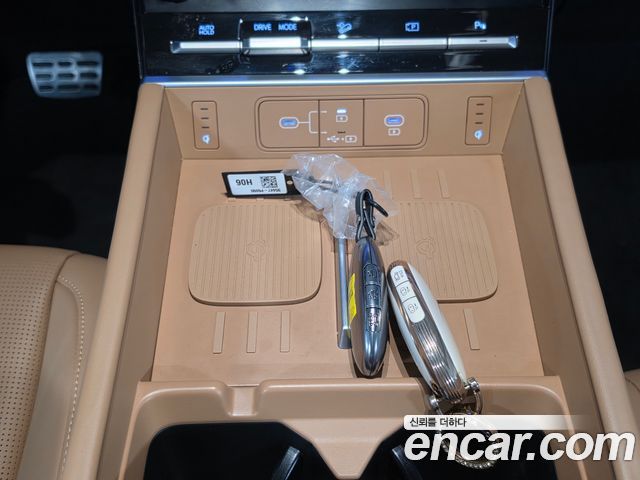 Hyundai Santafe 2024 — photo 16