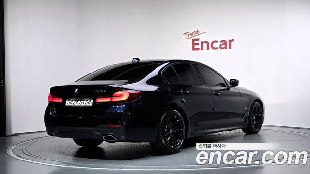 BMW 5-Series 2021 — photo 2