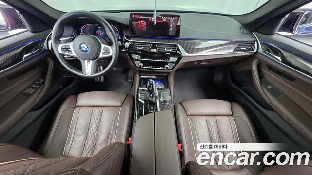BMW 5-Series 2021 — photo 10