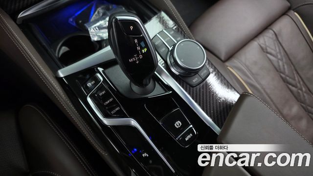 BMW 5-Series 2021 — photo 12