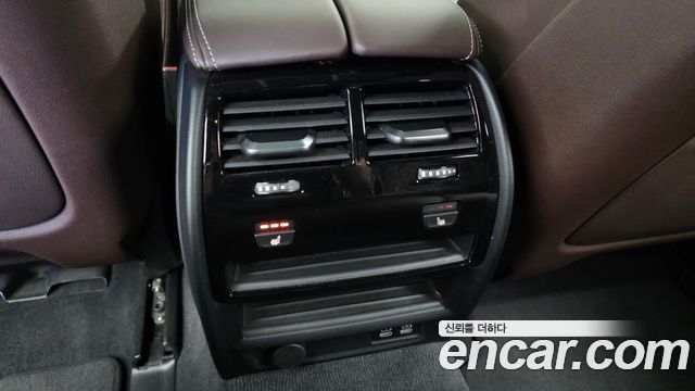 BMW 5-Series 2021 — photo 24
