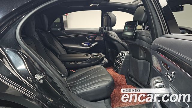 Mercedes-Benz S-Class 2018 — photo 17