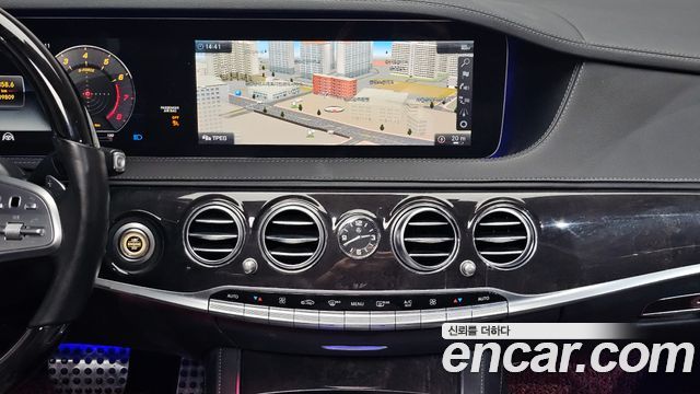 Mercedes-Benz S-Class 2018 — photo 23