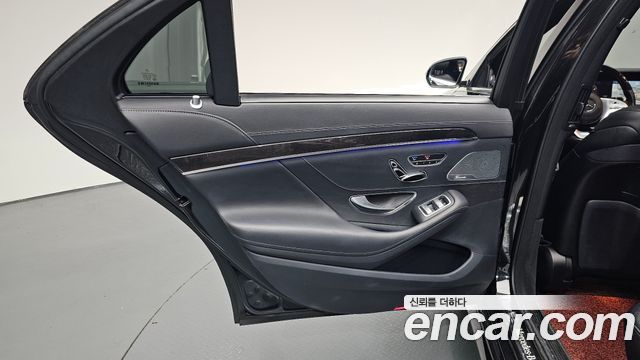 Mercedes-Benz S-Class 2018 — photo 15