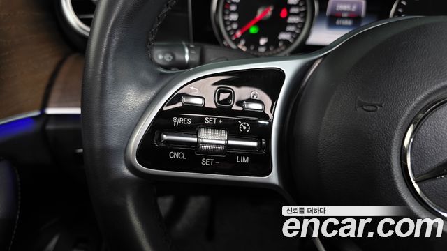 Mercedes-Benz E-Class 2019 — photo 23