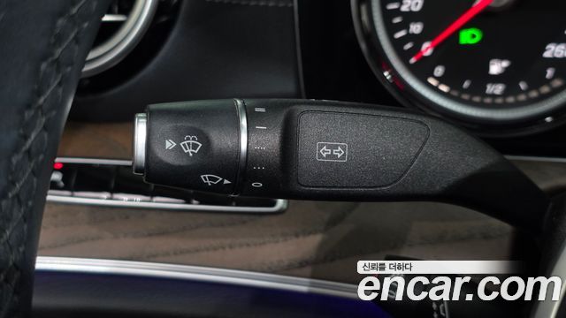Mercedes-Benz E-Class 2019 — photo 27