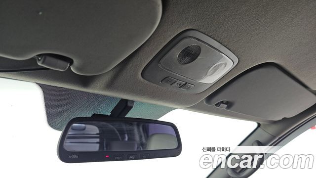 Hyundai Starex 2017 — photo 25
