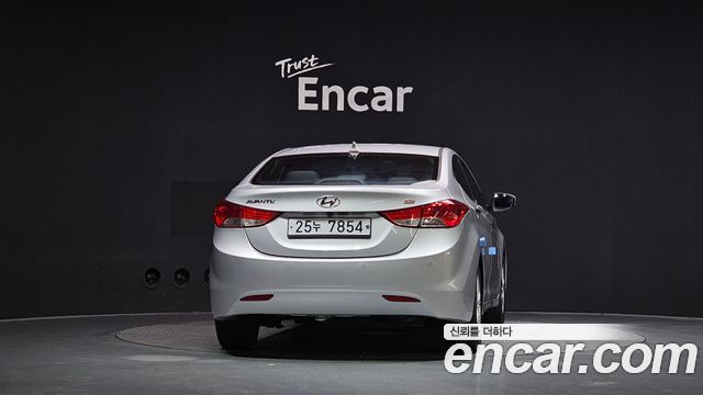 Hyundai AVANTE 2013 — photo 4