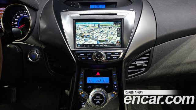 Hyundai AVANTE 2013 — photo 20