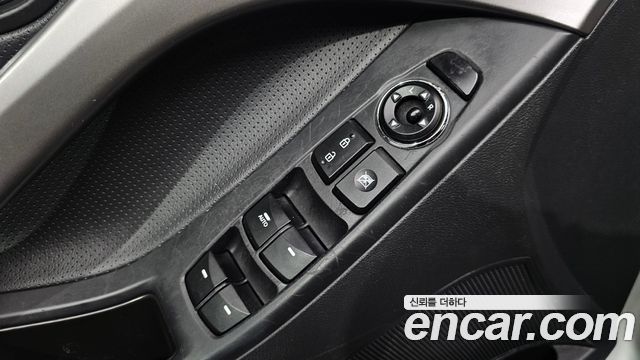 Hyundai AVANTE 2013 — photo 23