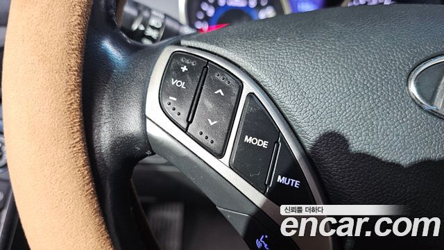 Hyundai AVANTE 2013 — photo 25