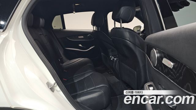 Mercedes-Benz GLC-Class 2019 — photo 17