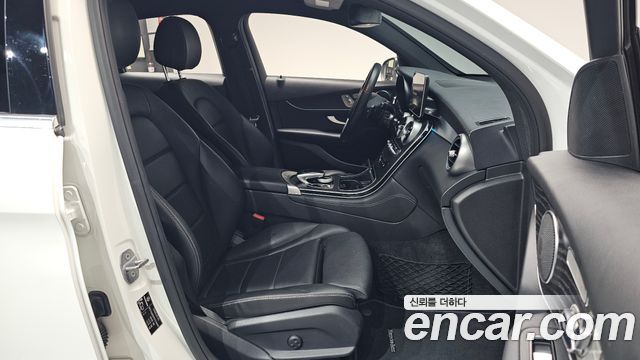 Mercedes-Benz GLC-Class 2019 — photo 18