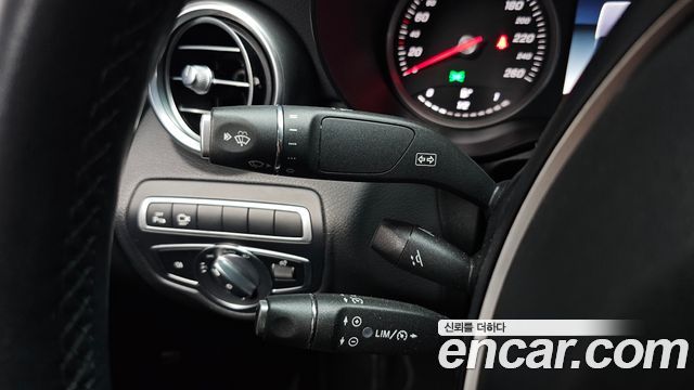Mercedes-Benz GLC-Class 2019 — photo 23