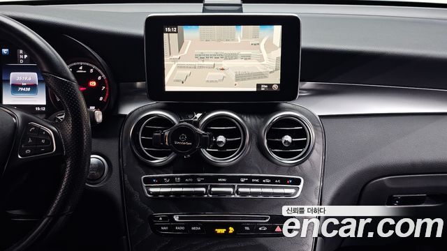 Mercedes-Benz GLC-Class 2019 — photo 24