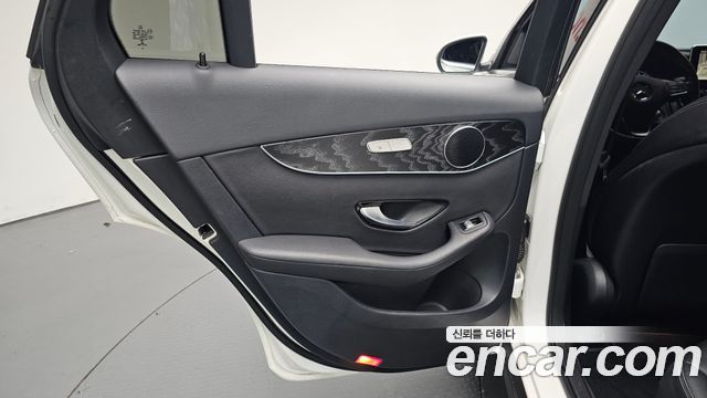 Mercedes-Benz GLC-Class 2019 — photo 15