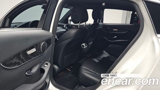Mercedes-Benz GLC-Class 2019 — photo 16