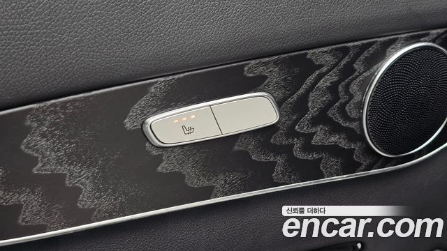Mercedes-Benz GLC-Class 2019 — photo 30