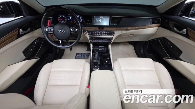 Kia K7 2018 — photo 10