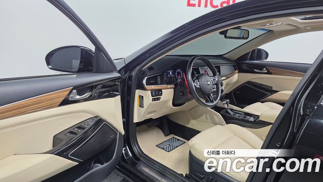 Kia K7 2018 — photo 13
