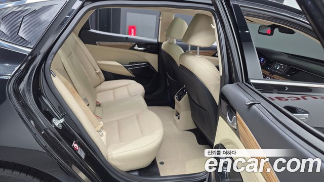 Kia K7 2018 — photo 18