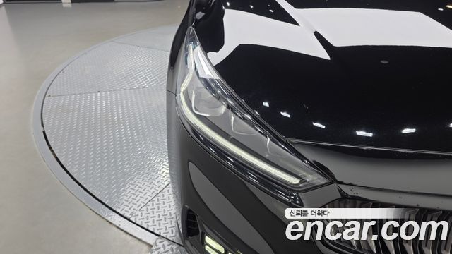 Kia K7 2018 — photo 8