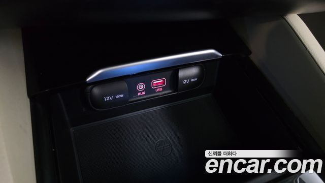 Kia K7 2018 — photo 30