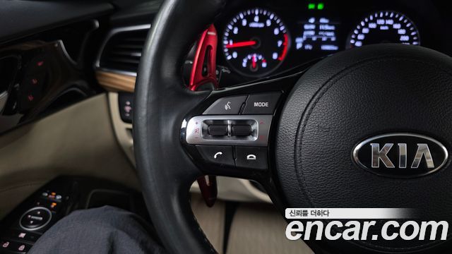 Kia K7 2018 — photo 33