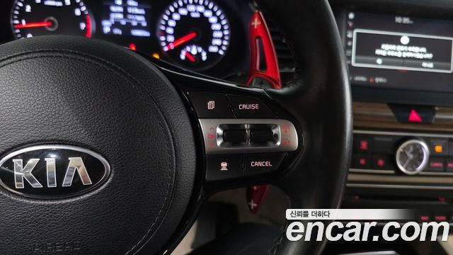 Kia K7 2018 — photo 34