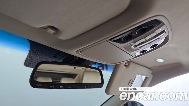 Kia K7 2018 — photo 38