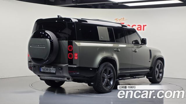 Land Rover Defender 2024 — photo 2